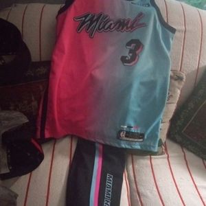 Original team Jersey and warm up,s